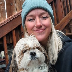 Meet your Posher, Emily